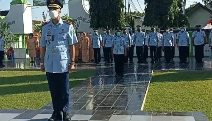 Rupbasan Probolinggo gelar Upacara Tabur bunga di TMP kota Probolinggo Di Hari Hut RI Ke-77