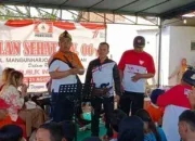 HUT RI Ke-77 Warga RW 6 Kelurahan Mangunharjo Gelar Jalan Sehat