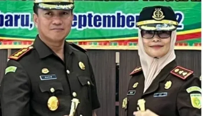 Kejaksaan Tinggi Riau Dr. Supardi, S.h., M.H. Melantik Kejari Negeri Pelalawan Yang Baru