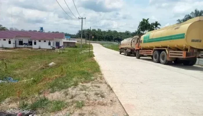 Kurang Lebih Tiga Bulan Beroperasi,Diduga Limbah PT SSM Cemari sungai,Perusahaan Acuhkan Warga