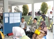 Ketua DPRD Bengkalis Nyoblos di TPS 12 Kelurahan Balik Alam Kecamatan Mandau