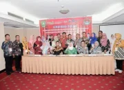 Tingkatkan Pelayanan Kinerja Puskesmas, Bupati Kasmarni Buka Bimtek BLUD dan BOK