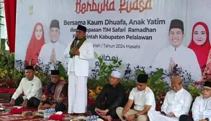 Bupati Pelalawan Saling Berbagi dengan Kaum Dhuafa dan Anak Yatim