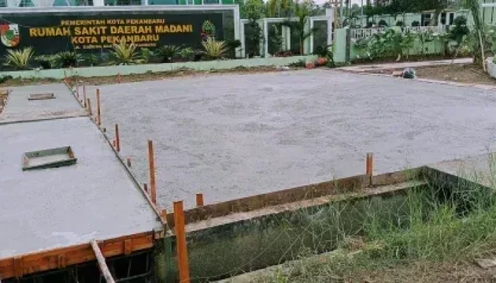 Diduga Pekerjaan Proyek Taman RSUD Madani Tanpa Plang Proyek, Arnaldo Eka Putra Bungkam