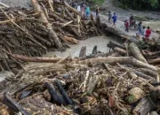 Tragedi di Kolam Abadi Teroh Teroh: Banjir Bandang Tewaskan Satu Wisatawan, Enam Lainnya Terluka