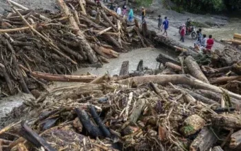 Tragedi di Kolam Abadi Teroh Teroh: Banjir Bandang Tewaskan Satu Wisatawan, Enam Lainnya Terluka