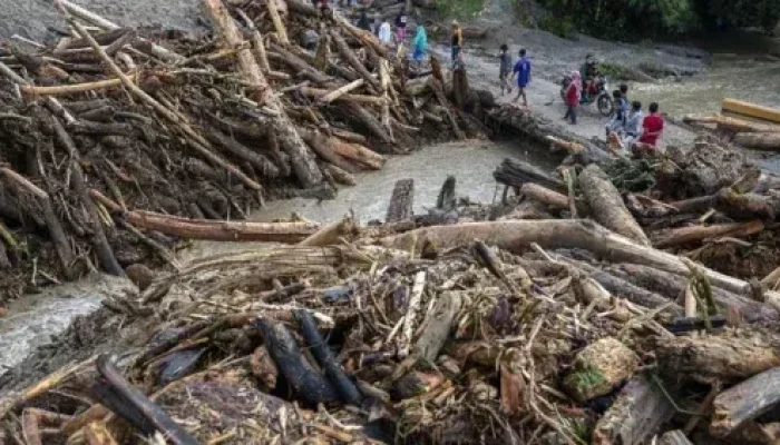 Tragedi di Kolam Abadi Teroh Teroh: Banjir Bandang Tewaskan Satu Wisatawan, Enam Lainnya Terluka