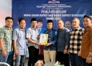 Indra Gunawan Eet Kembalikan Formulir Pendaftarannya ke DPD PAN Bengkalis