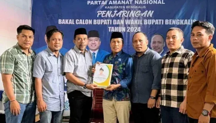 Indra Gunawan Eet Kembalikan Formulir Pendaftarannya ke DPD PAN Bengkalis