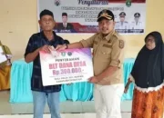 Pemerintah Desa Deluk Salurkan BLT DD Tahap Dua Tahun 2024
