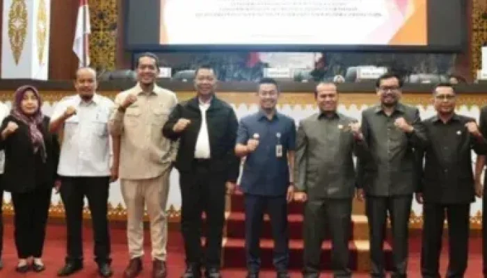 Rapat Paripurna Pengesahan APBD 2025, Siapkan Belanja Rp 3,022 Triliun
