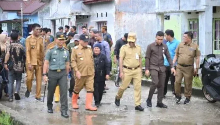 Bupati dan Wabup Rohil Turun Langsung Gotong Royong Lawan Wabah Malaria