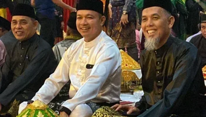 Raja Juli Antoni Disambut Tepuk Tepung Tawar, Wakil Bupati Pelalawan: Momentum Menguatkan Sinergi Riau dan Pusat