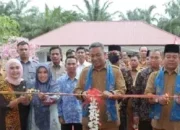 Resmikan Gedung Perpustakaan Baru, Pemkab Rokan Hulu Teken MoU dengan Universitas Rokania