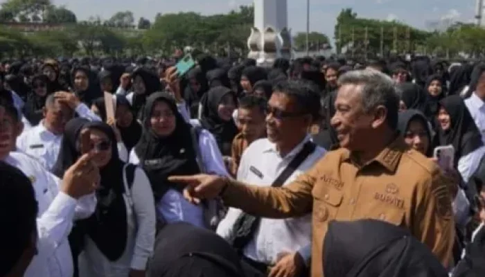 Serahkan SK 1.461 PPPK Tahap I Formasi Tahun 2024