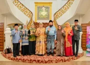 Selesai Tugas Pengawasan MTQ ke-43 Riau, Bupati Bengkalis Antar Kepulangan Isteri Menteri Agama RI