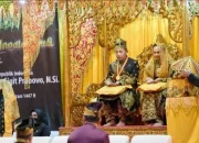 Jenderal Pol. Listyo Sigit Prabowo Terima Anugerah Adat Ingatan Budi dari LAM Riau, Bupati Bengkalis Hadiri Prosesi Penganugerahan