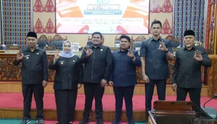 Bupati Bengkalis Sampaikan Ranperda Pertanggungjawaban Pelaksanaan APBD 2024