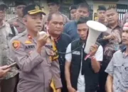 Massa Geruduk Polda Riau, Tuntut Penetapan Hondro sebagai Tersangka