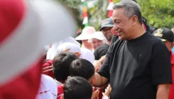 Semarak HUT ke-80 RI, Ribuan Warga Desa Marga Mulya Bersama Bupati Rohul Ikuti Senam Sehat dan Jalan Santai