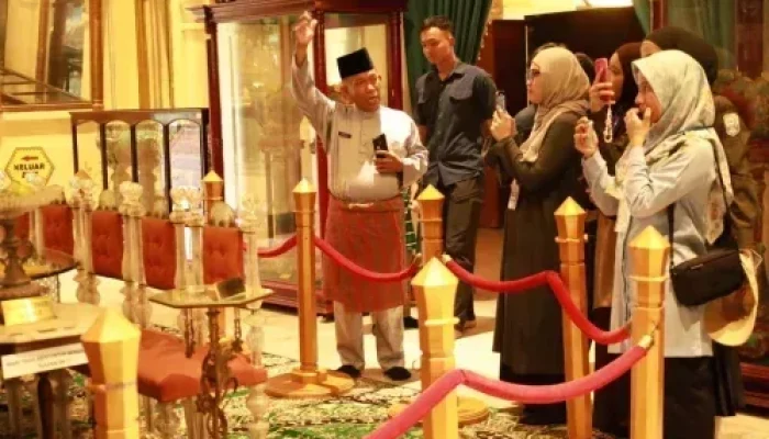 Susur Sejarah Julang Budaya Siak 2025, Peserta Dibawa Menelusuri Jejak Kesultanan hingga Makan Beghanyut