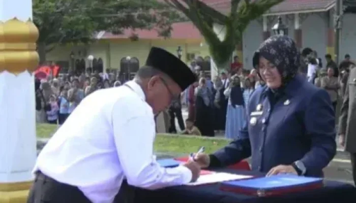 Bupati Siak Lantik 3.054 Honorer Jadi PPPK Paruh Waktu 2025