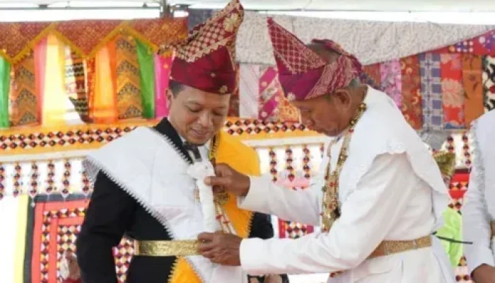 Bupati Pringsewu Terima Gelar Adat Saibatin, Perkuat Ikatan Budaya