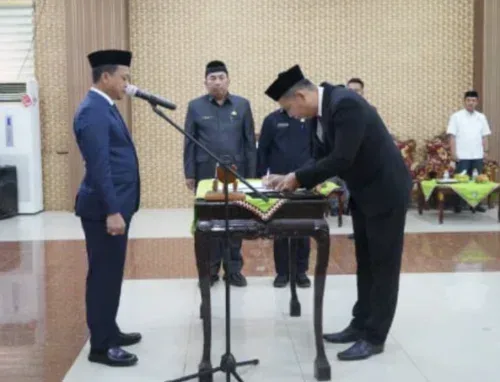 Hatta Dilantik Lagi Jadi Direktur Perumda Way Sekampung, Bupati Tekankan Perbaikan Air Bersih