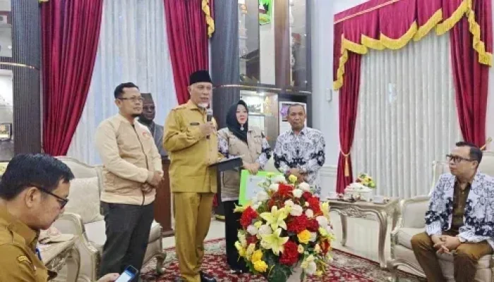 Bantuan Rp 420 Juta dari PGRI Bengkalis, Sebuah Simbol Solidaritas untuk Sumatera Barat