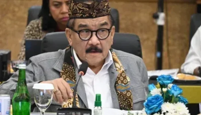 Antrean BBM Masih Panjang, DPR Desak Pemerintah Bertindak Cepat