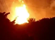 Pipa Gas TGI Bocor di Inhil, Semburan Api 15 Meter Gegerkan Warga Kemuning