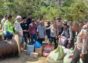 Akses Terputus Pascabencana, Polres Aceh Tengah Tembus Desa Terisolir Linge