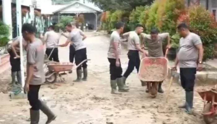 Pascabencana Banjir, Sekolah di Langsa Dibersihkan Demi Pulihkan Aktivitas Belajar