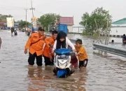 Banjir Rob Kembali Rendam Tembilahan, BPBD Riau Siaga Bantuan