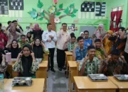 Pantau MBG di Pekanbaru, Pemprov Riau Tegaskan Komitmen Gizi Anak