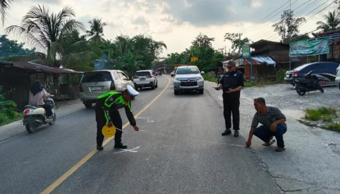 Dua Pengendara Motor Tewas Tergilas Truk di Jalan Bangkinang-Pekanbaru