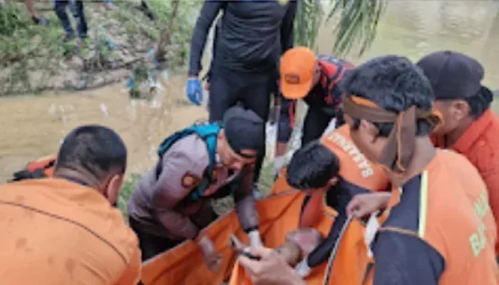 Bocah 8 Tahun yang Hanyut di Sungai Rokan Ditemukan Meninggal