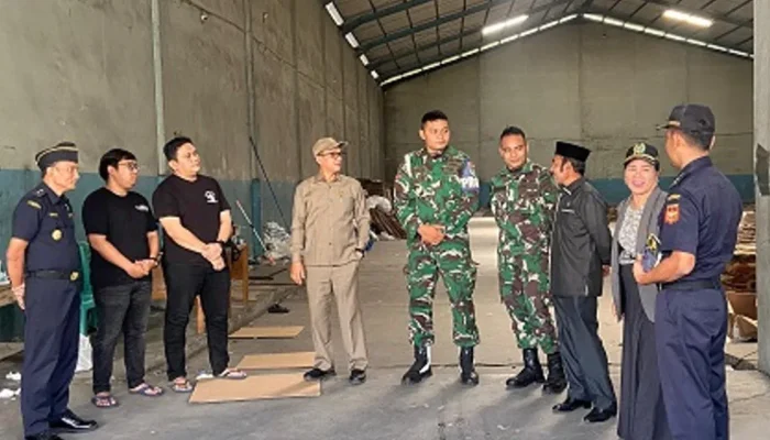 DPRD Pekanbaru Sidak Gudang Rokok Ilegal, Tersisa Dua Kontainer