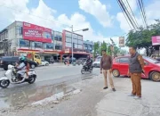 Bahu Jalan Rusak Picu Macet, Pemko Pekanbaru Siapkan Perbaikan Simpang Tuanku Tambusai-Paus