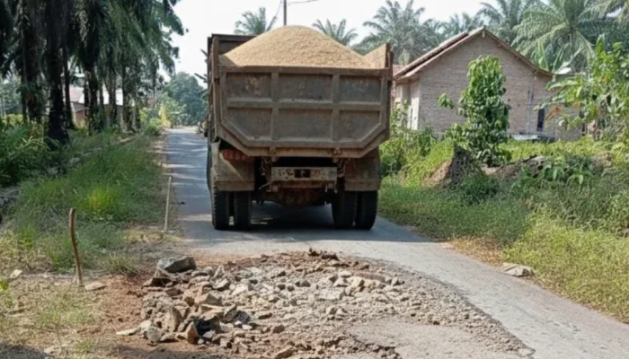 Tambang Pasir Ilegal Lampung Tengah Aktif Lagi, Jalan Pringsewu Rusak Berat