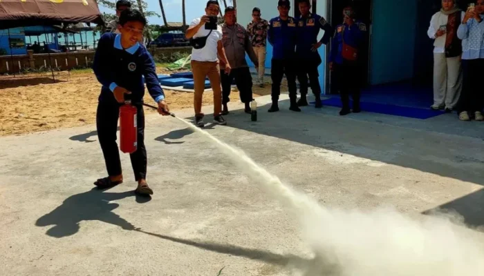 Disdamkarmat Natuna Latih Relawan SPPG, Antisipasi Risiko Kebakaran Dapur