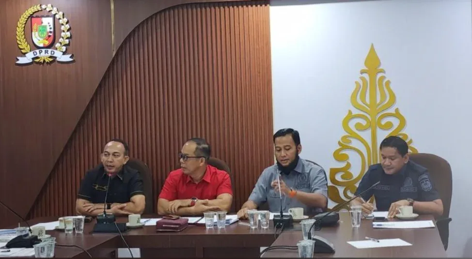 DPRD Pekanbaru Ingatkan Satpol PP: Penegakan Perda Jangan Tebang Pilih