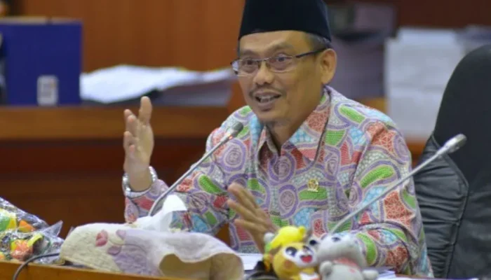 Insentif Guru Honorer Naik Rp400 Ribu, DPR Nilai Belum Layak di Tengah Biaya Hidup Tinggi