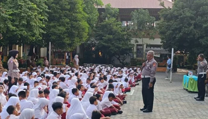 Police Goes to School di Pekanbaru, Ditlantas Polda Riau Tanamkan Tertib Lalu Lintas Sejak Dini