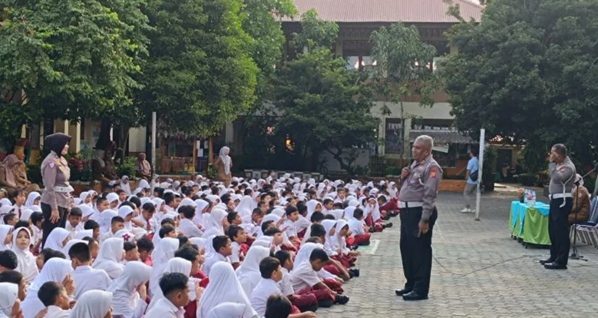 Police Goes to School di Pekanbaru, Ditlantas Polda Riau Tanamkan Tertib Lalu Lintas Sejak Dini