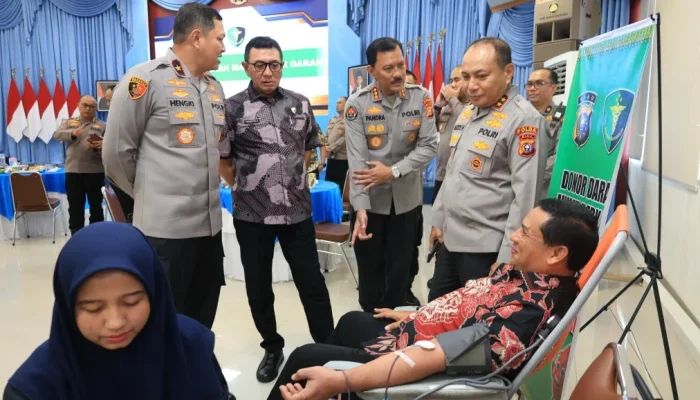 Setetes Darah, Sejuta Harapan: Polda Riau Mengalirkan Kehidupan di Jumat Berkah