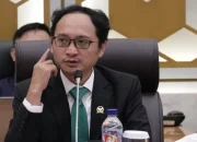 IHSG Sempat Trading Halt, DPR Apresiasi Mundurnya Dirut BEI