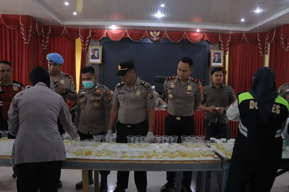167 Personel Polres Kampar Tes Urine Mendadak, Kapolres Tegaskan Nol Toleransi Narkoba