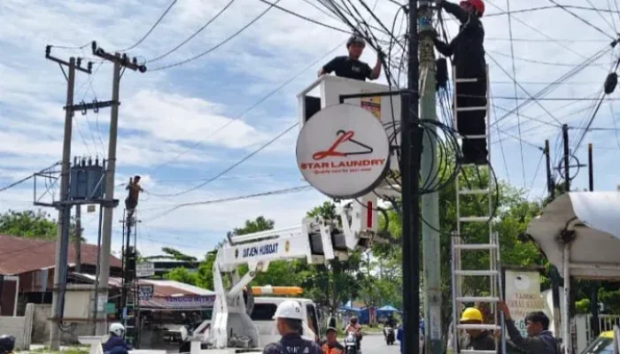 Kabel Semrawut Jadi Sorotan, Pekanbaru Desak Komdigi Terbitkan Aturan Penataan Fiber Optik