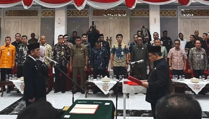 Renaldi Dilantik Jadi Sekwan Riau, Plt Gubernur Tegaskan Evaluasi Kinerja 6 Bulan